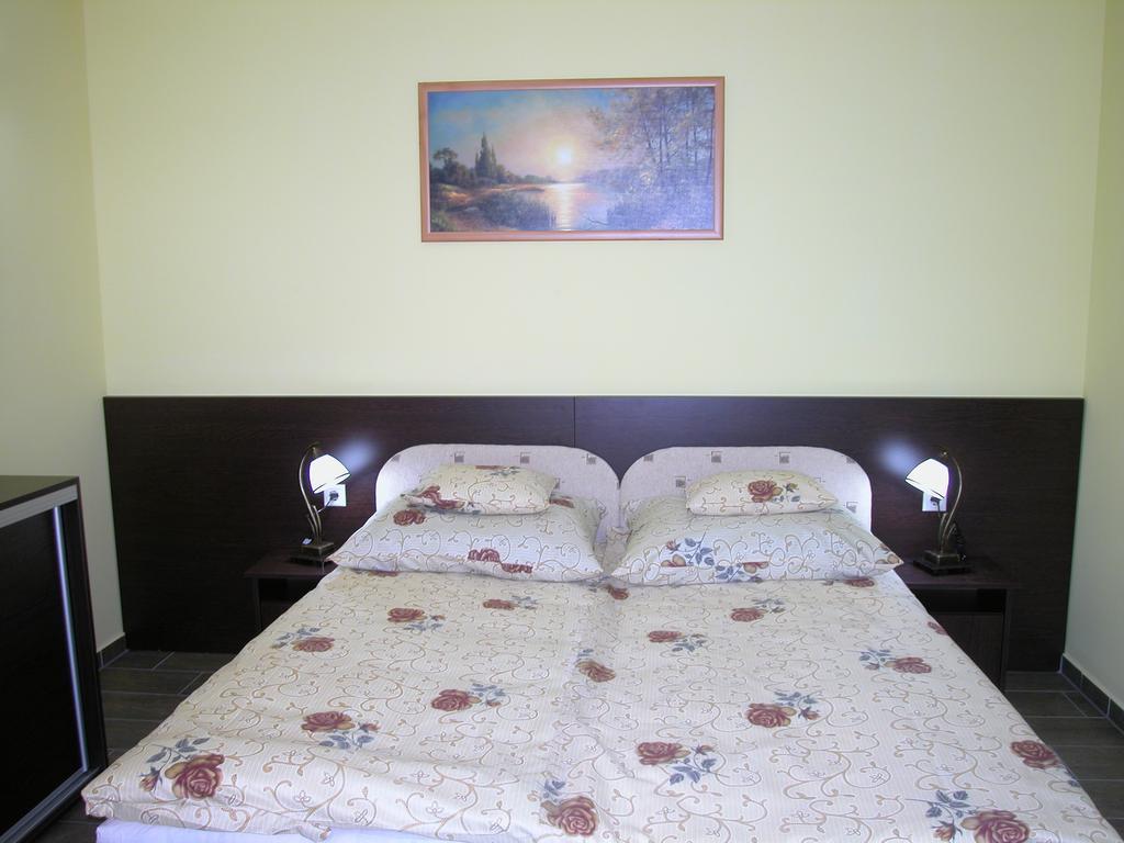 Labas-Haz Apartman Sárvár الغرفة الصورة